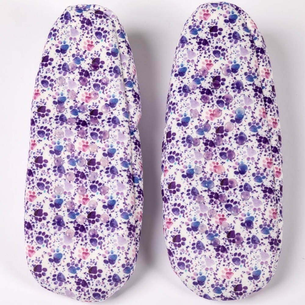 NWT super cozy pawsitively adorable paw slippers - Picture 3 of 6